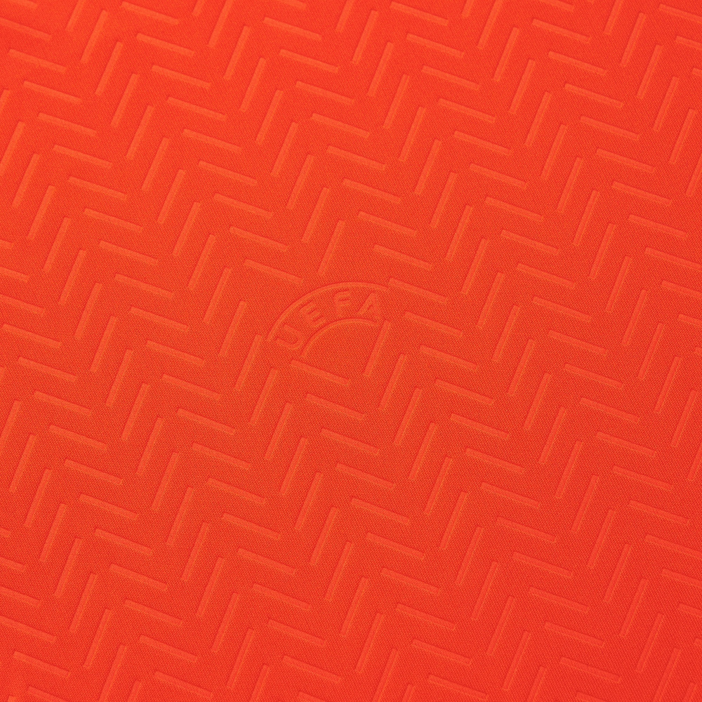 00
