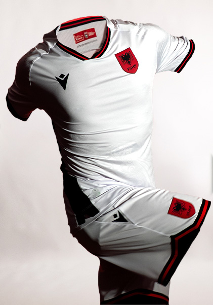 Macron Away | Image 1