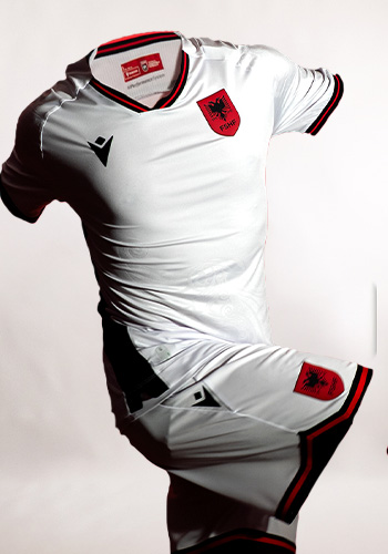 Macron Away | Image 1