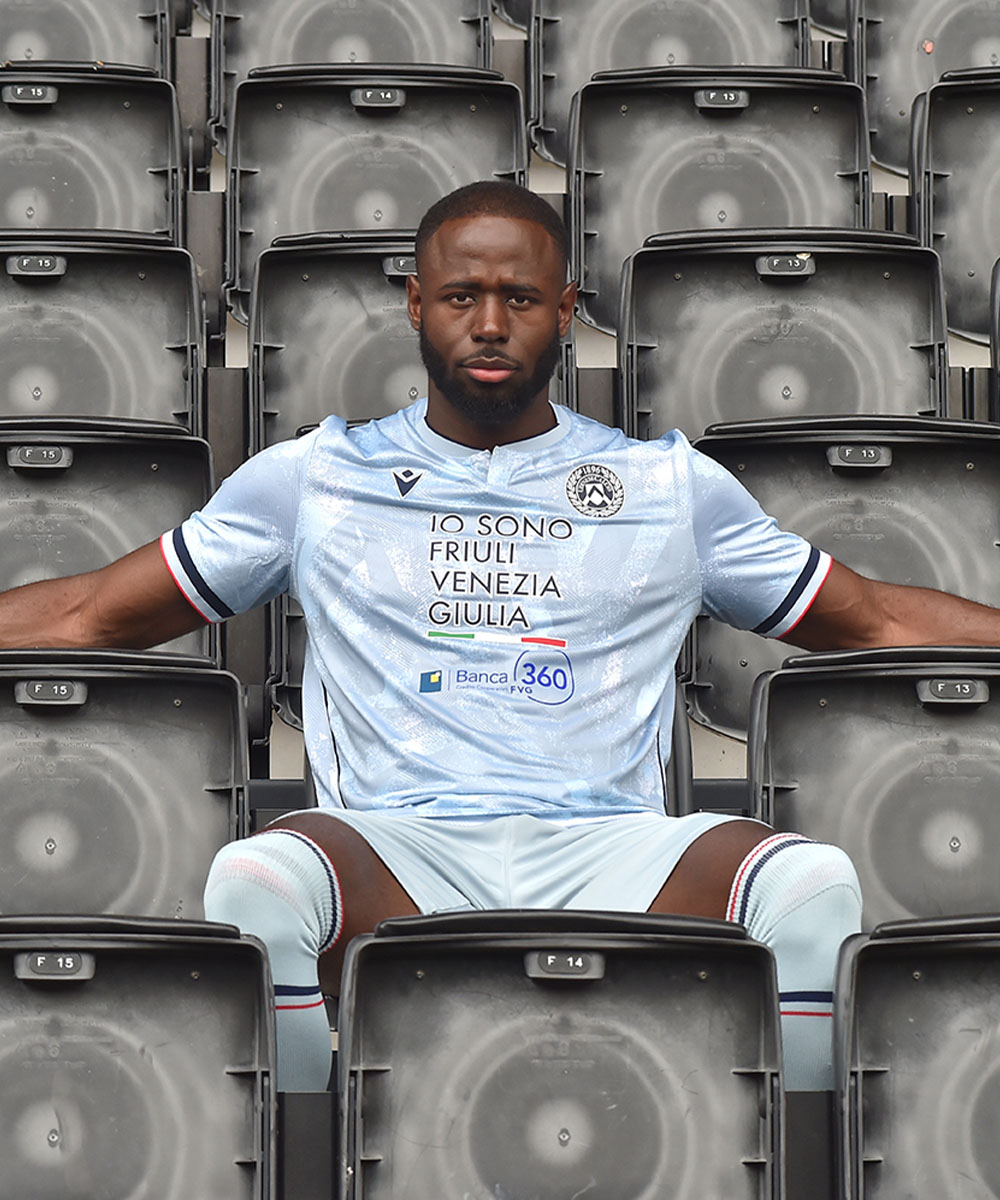 Macron Away | Image 1